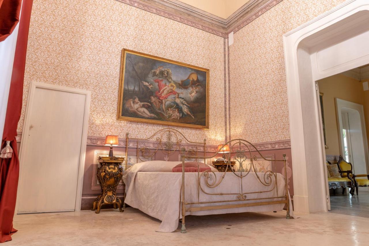 Il Cavaliere Al Borgo Antico Hotel Copertino Bagian luar foto