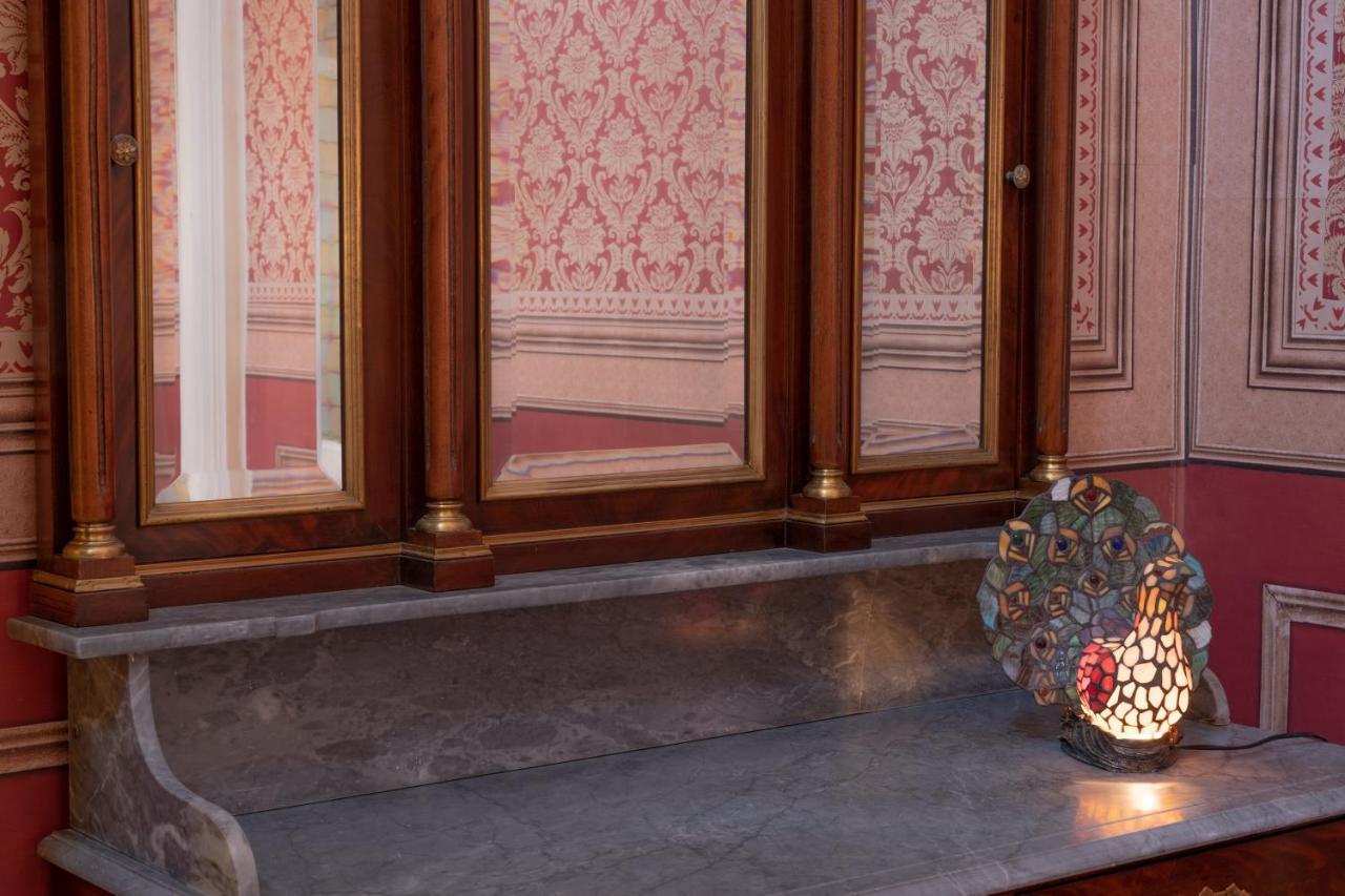 Il Cavaliere Al Borgo Antico Hotel Copertino Bagian luar foto