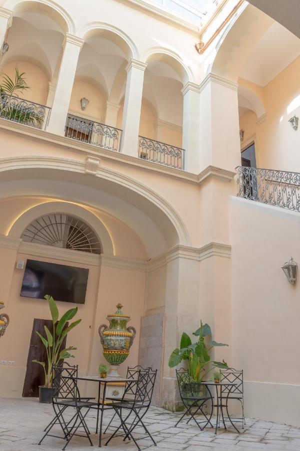 Il Cavaliere Al Borgo Antico Hotel Copertino Bagian luar foto