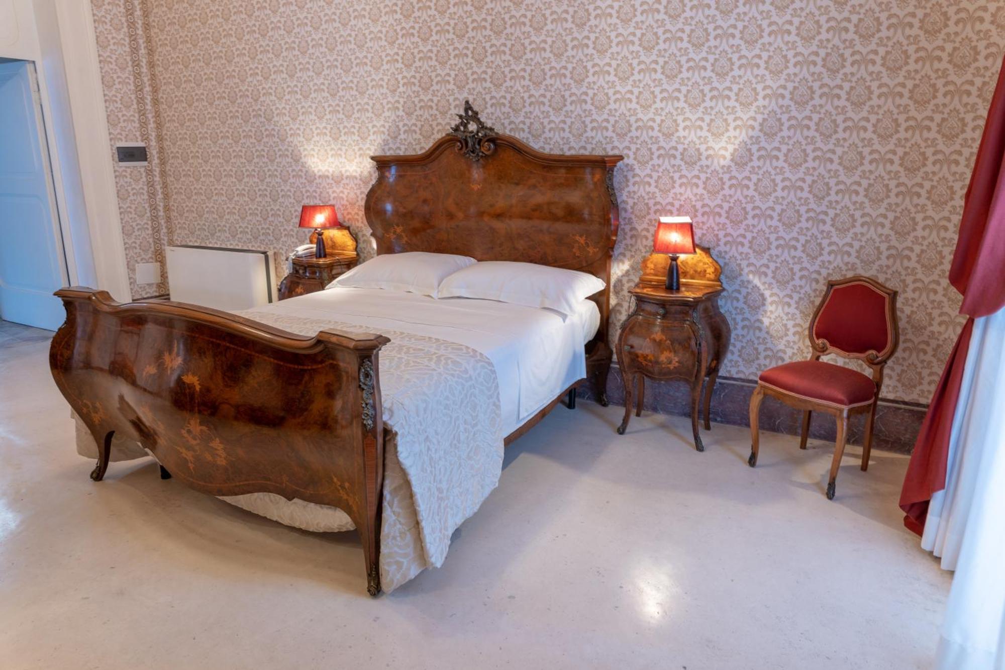Il Cavaliere Al Borgo Antico Hotel Copertino Bagian luar foto